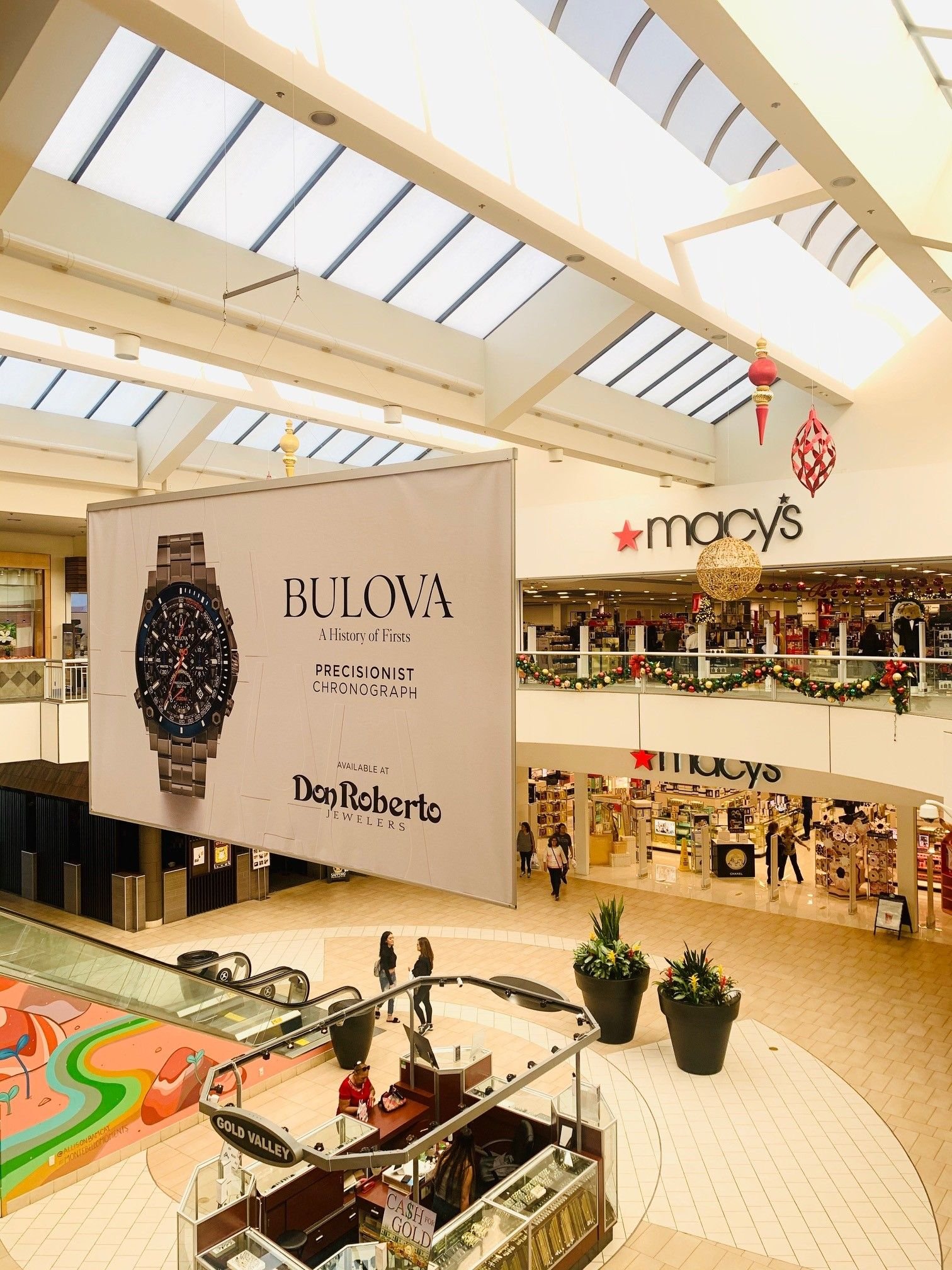Mall advertising banner